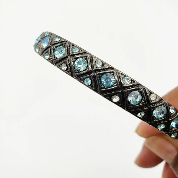 Vintage Bracelet | Black w/ Blue Bling - Picture 3 of 5